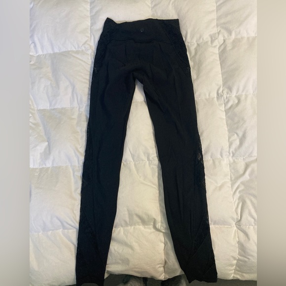 COPY - Lululemon wunder under tech mesh 25” high rise, floral pattern mesh, siz… - Picture 4 of 6